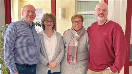 Berichten über die Umstrukturierung im Rathaus (v.l.): Serviceamtsleiter Mario Medico mit seinen Sachgebietsleitern Astrid Freitag (Bürgerbüro), Ute Taube (Soziales) und Sven Küster (Ordnung und Brandschutz).