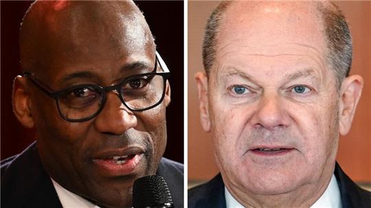 Berlins Kultursenator Joe Chialo (l., CDU) und Bundeskanzler Olaf Scholz (SPD) stehen im Blickpunkt der Hofnarren-Debatte.