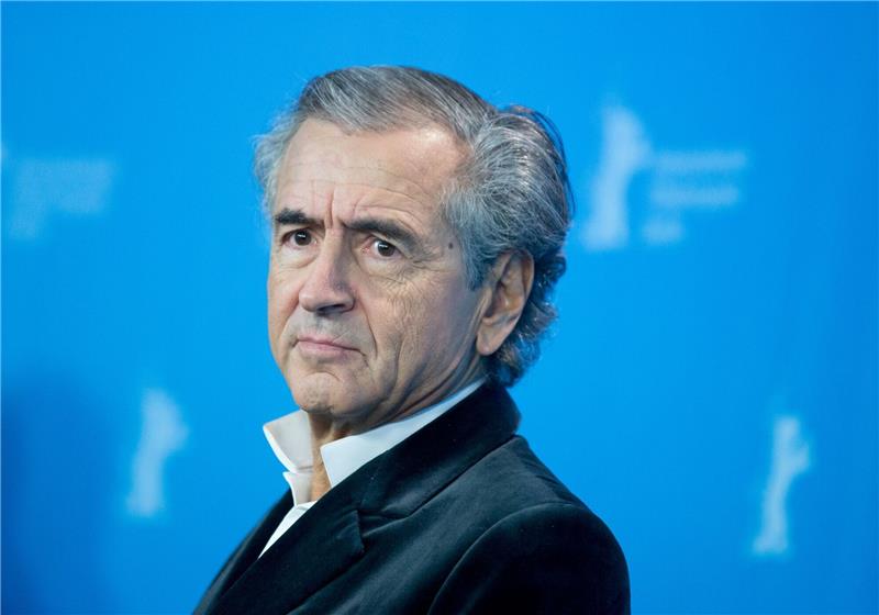 Frankreichs Starphilosoph „BHL” wird 75 Bernard-Henri Lévy weiß sich in Szene zu setzen.