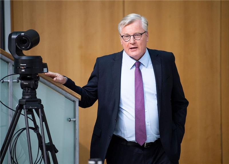 Bernd Althusmann (CDU), Wirtschaftsminister in Niedersachsen, spricht.