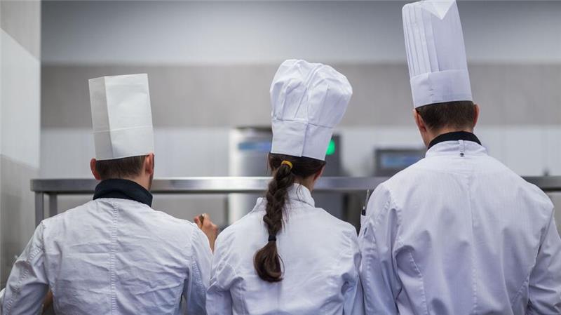 Zahl der Azubis in Niedersachsens Gastgewerbe steigt Berufswunsch Koch: Gegen den allgemeinen Trend steigen die Ausbildungszahlen im Gastgewerbe. (Symbolbild)