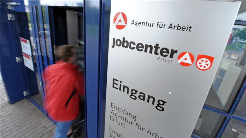 Behördenbeschäftigte oft Beschimpfungen ausgesetzt Beschäftigte von Jobcentern und anderen Behörden mit Kundenkontakt haben oft Sorge vor Übergriffen. (Archivfoto)