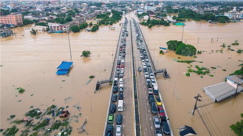 Flut-Drama in Südthailand - auch Teile Sumatras unter Wasser Besonders betroffen ist die Provinz Songkhla an der Grenze zu Malaysia.