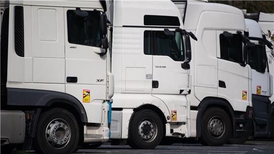 Besonders für Dienstleister hat sich das Geschäftsklima „merklich verschlechtert“, vor allem in der Logistik. (Symbolbild)