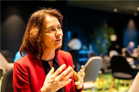 «Besonders in Deutschland erleben wir bei CDU und CSU einen strammen Rechtskurs», sagt EU-Parlaments-Vizepräsidentin Katarina Barley (SPD).