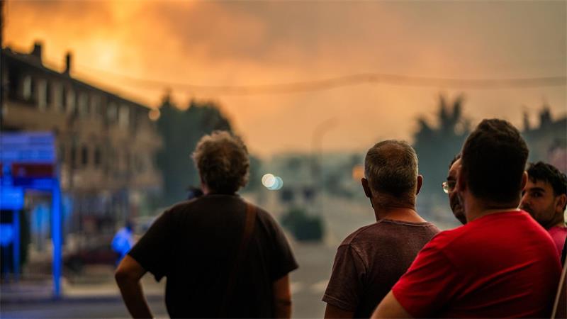 Unberechenbares Feuer kommt Metropolregion Bordeaux näher Besonders verheerend waren in Spanien die Feuer in der Umgebung von Madrid sowie in den benachbarten Provinzen Ávila und Toledo.