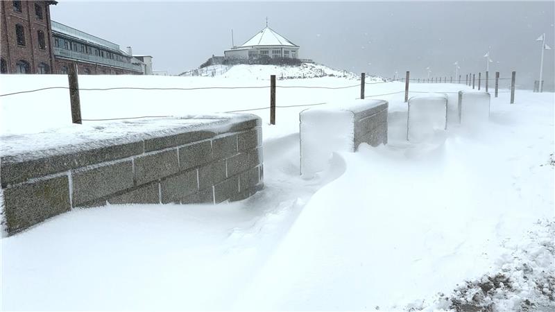 Besonders viel Schnee ist auf der ostfriesischen Insel Norderney gefallen.