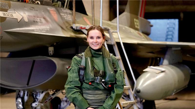 Prinzessinnen im Tarnanzug: Die jungen Royals und die Armee Besuchte schon als 17-Jährige die Luftwaffe und flog im Kampfjet mit: Norwegens Erbprinzessin Ingrid Alexandra. (Archivbild)