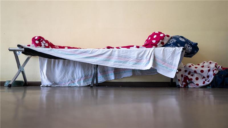Hochrechnung: Über eine Million Menschen sind wohnungslos Bett einer Kältehilfe-Notübernachtung in Berlin. (Archivbild)