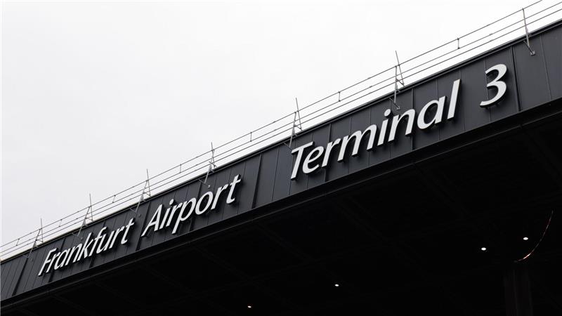 Bevor das neue Terminal in Betrieb geht, plant der Flughafenbetreiber Fraport einen Testlauf. (Archivbild)