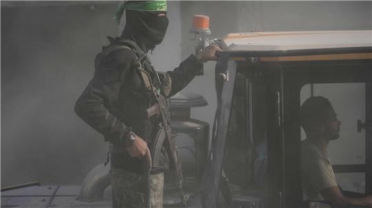 Bewaffnetes Mitglied der islamistischen Terrororganisation Hamas im Gazastreifen. 