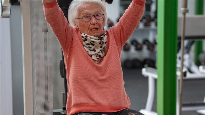 „Disziplin ist alles“ - 100-Jährige im Fitness-Studio Bewegung macht Lord viel Freude (Archivbild)