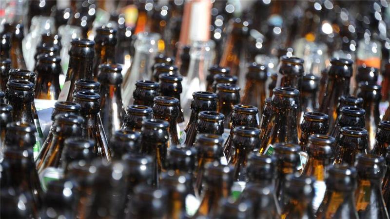 Bier-Pfandflaschen sind in Österreich und Deutschland gleich, das Pfand nicht. (Archivbild)