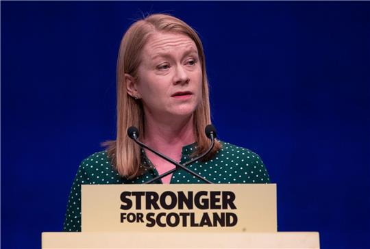 Bietet den Lehrkräften bis zu 6,85 Prozent mehr Gehalt an: Bildungsministerin Shirley-Anne Somerville (Archivbild).