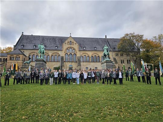 Der majestätische Schützenchor singt das Steigerlied in Goslar