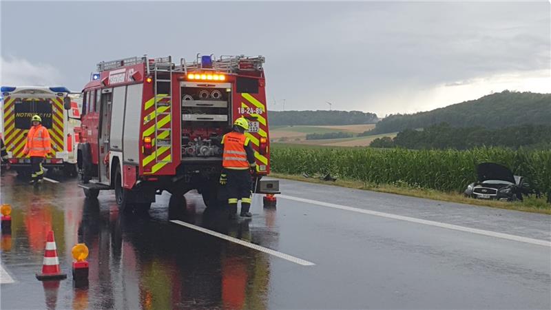 Sturm-Bilanz: Hunderte Einsätze und drei Verletzte Sturm-Bilanz: Hunderte Einsätze und drei Verletzte