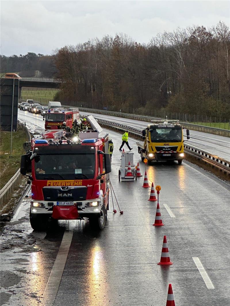 Zwei Glätteunfälle: A36 über zwei Stunden komplett gesperrt