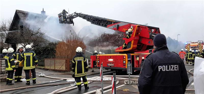 Brand in Einfamilienhaus in Immenrode: 83-Jährige Bewohnerin stirbt Brand in Einfamilienhaus in Immenrode: 83-Jährige Bewohnerin stirbt