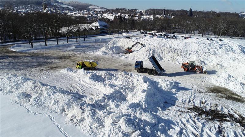 Warnung der Stadt Goslar: Lebensgefahr auf Schneebergen Warnung der Stadt Goslar: Lebensgefahr auf Schneebergen
