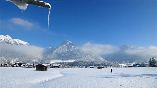 Bilderbuchweihnachtswetter wird in den Alpen und den Hochlagen der Mittelgebirge erwartet. (Archivbild) 