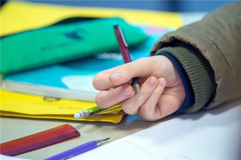 Bildung ist in Deutschland Länder-Sache, das ist auch im Grundgesetz festgeschrieben.