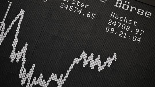 Binnen eines Jahres ist die Zahl der Aktionäre in Deutschland um fast zwei Millionen gestiegen. (Archivbild)