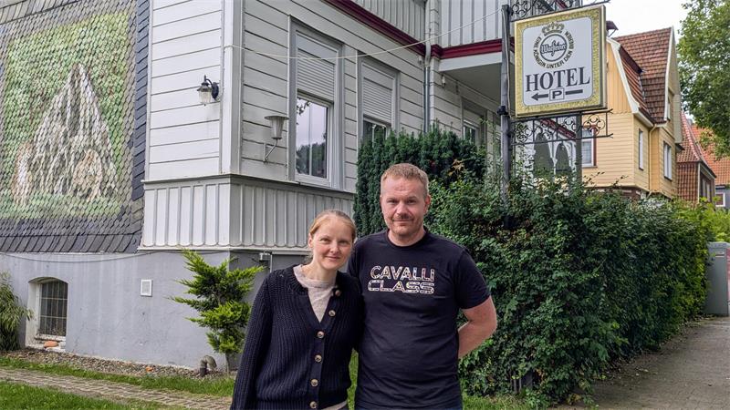 Birgit Allrich und Jan Tacke erfüllen sich ihren Traum und betreiben jetzt das Hotel „Flora“.