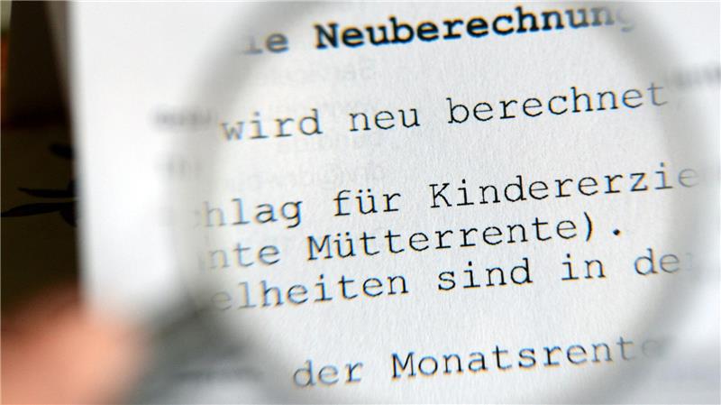 Kritik an Milliardenplan zur Rente - Bas legt nach Bis die ausgeweitete Mütterrente ausgezahlt wird, dauert es noch.