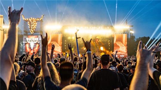 Bis in die Nacht haben Metalfans in Wacken gefeiert.