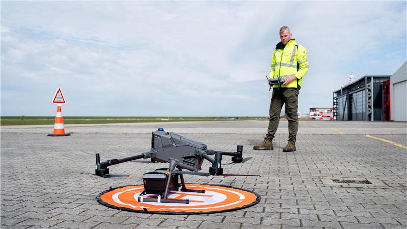 Bis zu sechs Kilogramm Last kann die Drohne transportieren. 