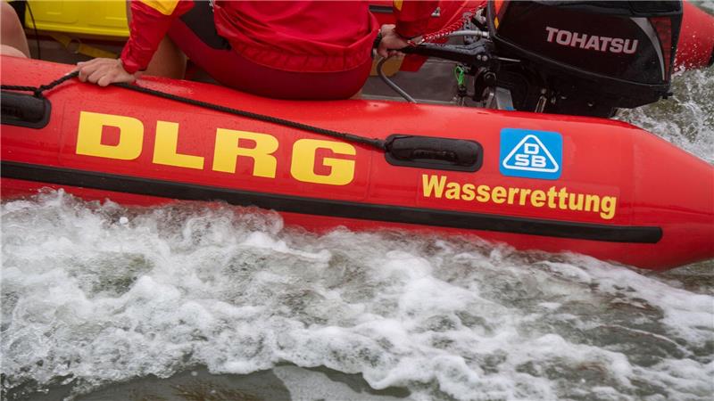 DLRG zieht Bilanz für 2024: Steigt die Zahl der Badetoten? Bis zum Ende des vergangenen Sommers stieg die Zahl der Badetoten in Deutschland - aber wie sieht es im Gesamtjahr aus? Dazu legen die DLRG-Lebensretter am Donnerstag Zahlen vor. (Symbolbild)