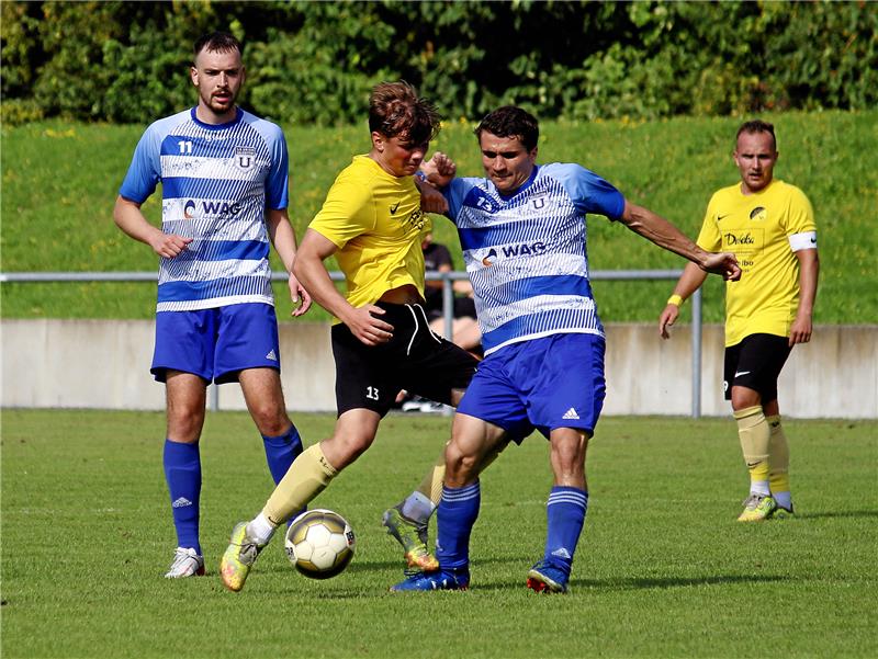 SV Rammelsberg nimmt fünften Anlauf Bisher gibt es für Malte Kollenrott (Mi.) und den SV Rammelsberg kein Durchkommen. Das soll sich am Sonntag im Heimspiel gegen den SV Innerstetal ändern.