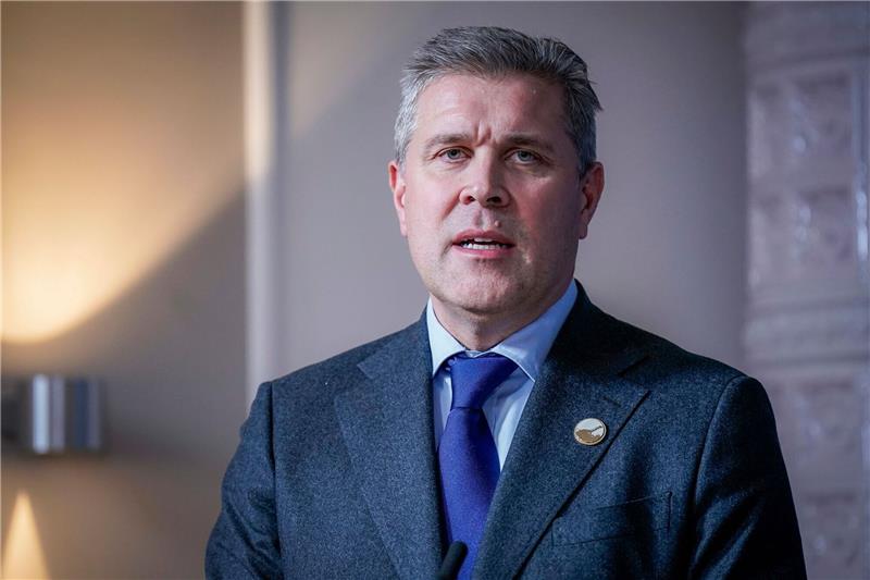Islands Außenminister Benediktsson übernimmt Regierung Bjarni Benediktsson war 2017 bereits Ministerpräsident von Island. Seine Regierung ist damals wegen eines Skandals zerbrochen.