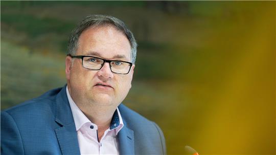 Björn Fecker soll vorübergehend die Amtsgeschäfte der zurückgetretenen Senatorin mitübernehmen. (Archivfoto) 