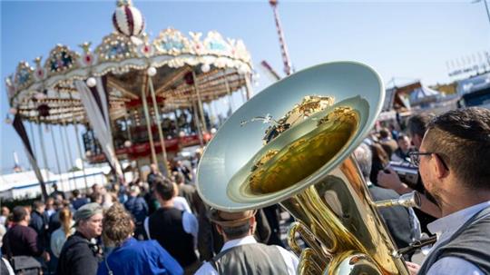 Blasmusik gehört zur Wiesn.