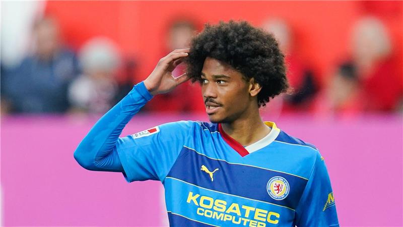 Neuer Vertrag nach Verletzung: Sané bleibt in Braunschweig Bleibt in Braunschweig: Offensivspieler Sidi Sané.