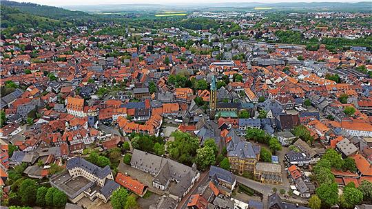 Das Foto zeigt eine Luftaufnahme der Goslarer Altstadt.