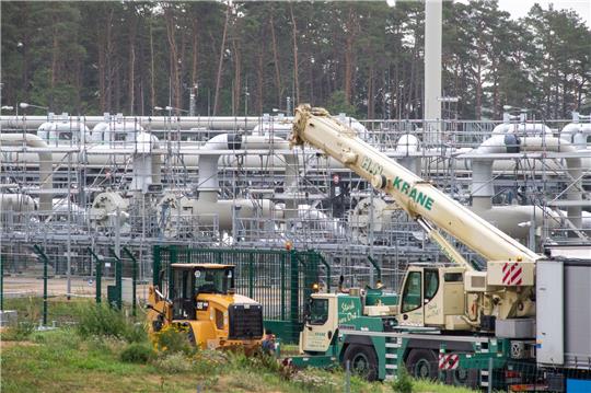 Blick auf Rohrsysteme und Absperrvorrichtungen im Gasknotenpunkt der Firma Gascade Gastransport GmbH im vorpommerschen Lubmin.