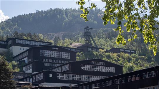 Blick auf die Gebäude des Welterbes am Rammelsberg.