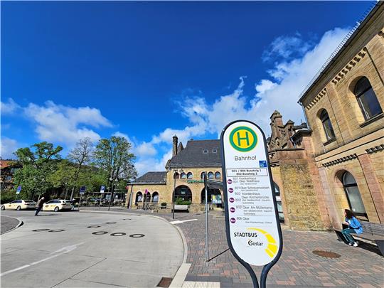 Blick auf den Goslarer Bahnhof: Überwachungskameras sollen hier künftig für mehr Sicherheit sorgen. Foto: Sowa