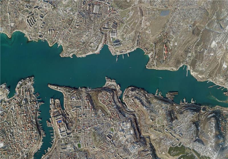 Kommandeur der russischen Schwarzmeerflotte getötet? Blick auf die Hafenstadt Sewastopol mit dem Hafen der russischen Schwarzmeerflotte - noch vor dem Angriff.
