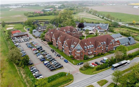 Blick auf die Jugendherberge DJH Resort Neuharlingersiel.