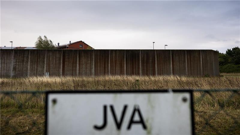 Blick auf die Justizvollzugsanstalt Sehnde in der Region Hannover. 