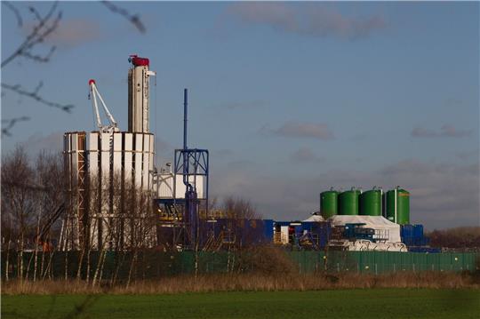 Blick auf eine Fracking-Anlage im britischen Manchester, die zur Gasproduktion genutzt wird.