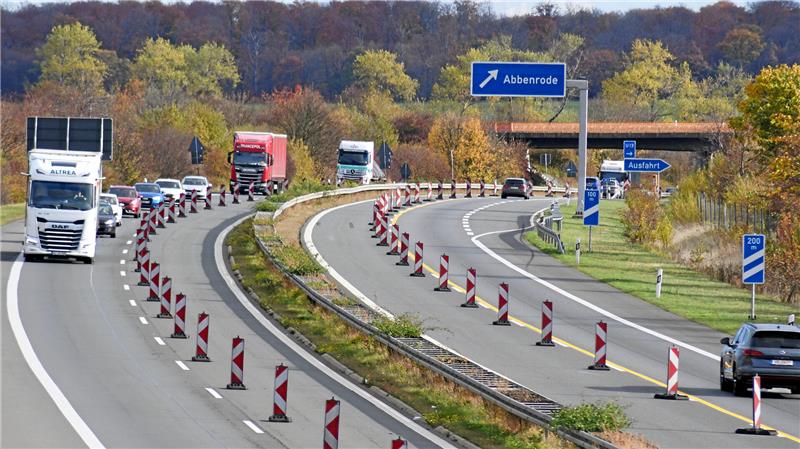 Blick gen Osten: Auf rund 14 Kilometern stehen auf der A36 zwischen Wernigerode-Mitte und Dreieck Nordharz die Fahrstreifen nur eingeschränkt zur Verfügung.