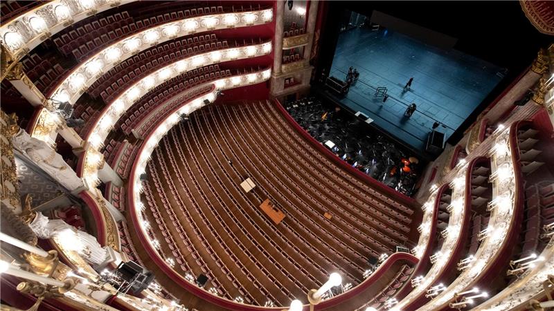 Die großen Sommerfestspiele im Überblick Blick in den Innenraum der Bayerischen Staatsoper in München. (Archivbild)