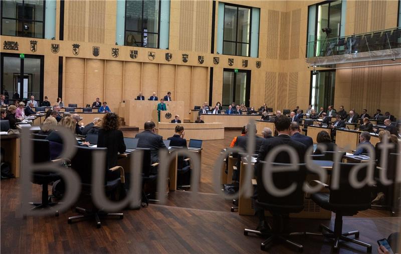 Bundesrat plädiert für EU-Erweiterung Blick in den Plenarsaal während der Sitzung im Bundesrat.