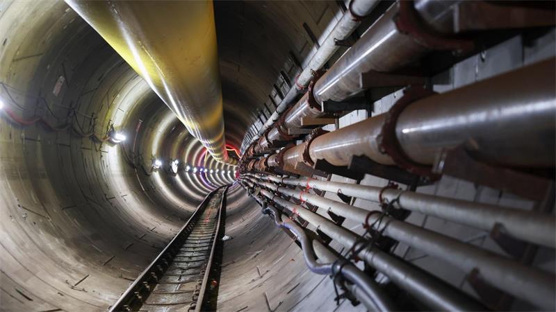 Suedlink quert die Elbe: 700 Kilometer Kabel in den Süden Blick in den Tunnel auf der Baustelle des Suedlink-Elbtunnels. (Archivbild)