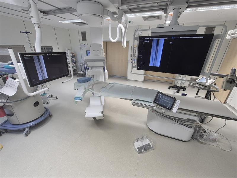 Das Bild zeigt einen modernen OP-Saal der Harzkliniken Goslar.