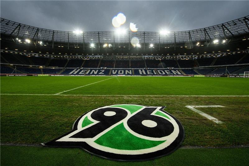 DFL weist Vorwürfe der Führung von Hannover 96 zurück Blick in die Arena von Hannover 96 vor einem Spiel.